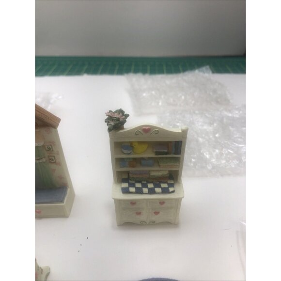 NIB Old Stock. 6 piece Avon Victorian Memories Miniature Nursery Vintage NOS - Picture 7 of 12
